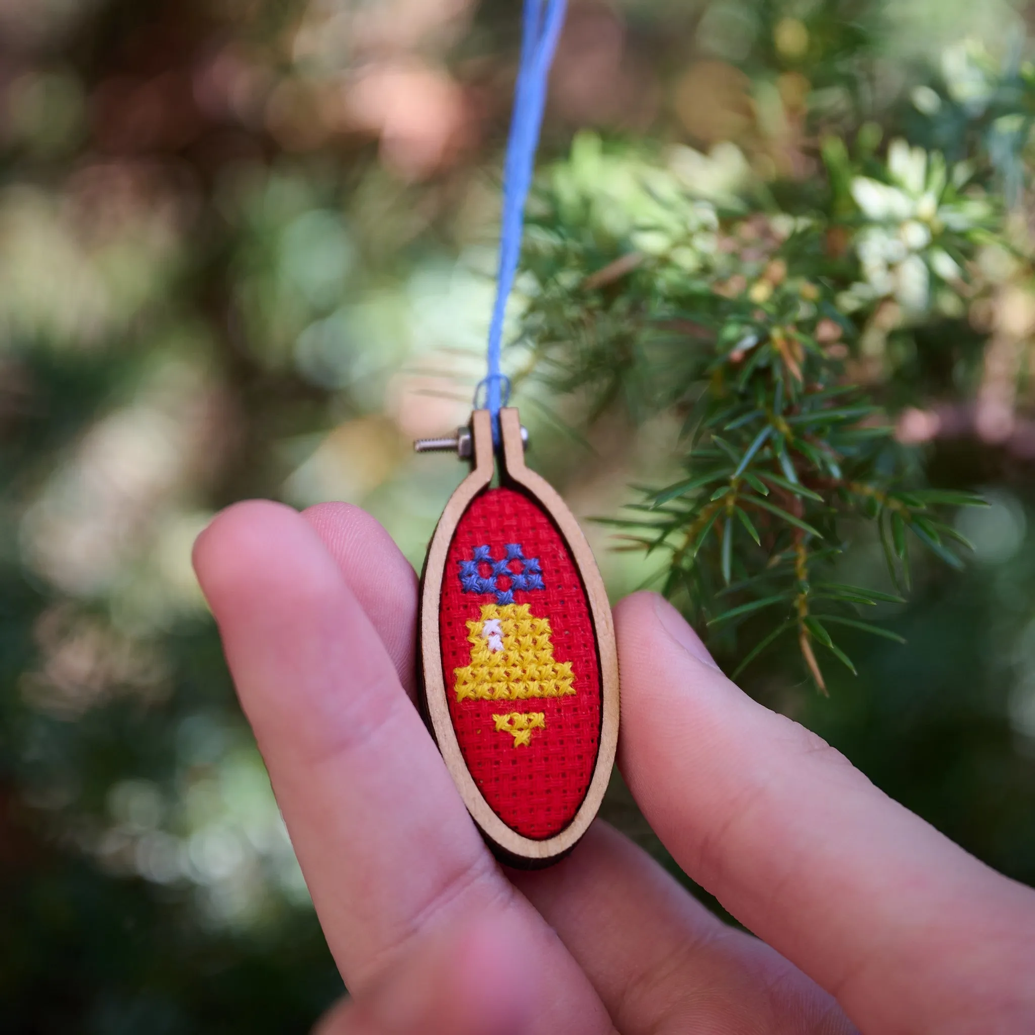 Make Your Own Christmas Bauble Noel Cross Stitch Kit