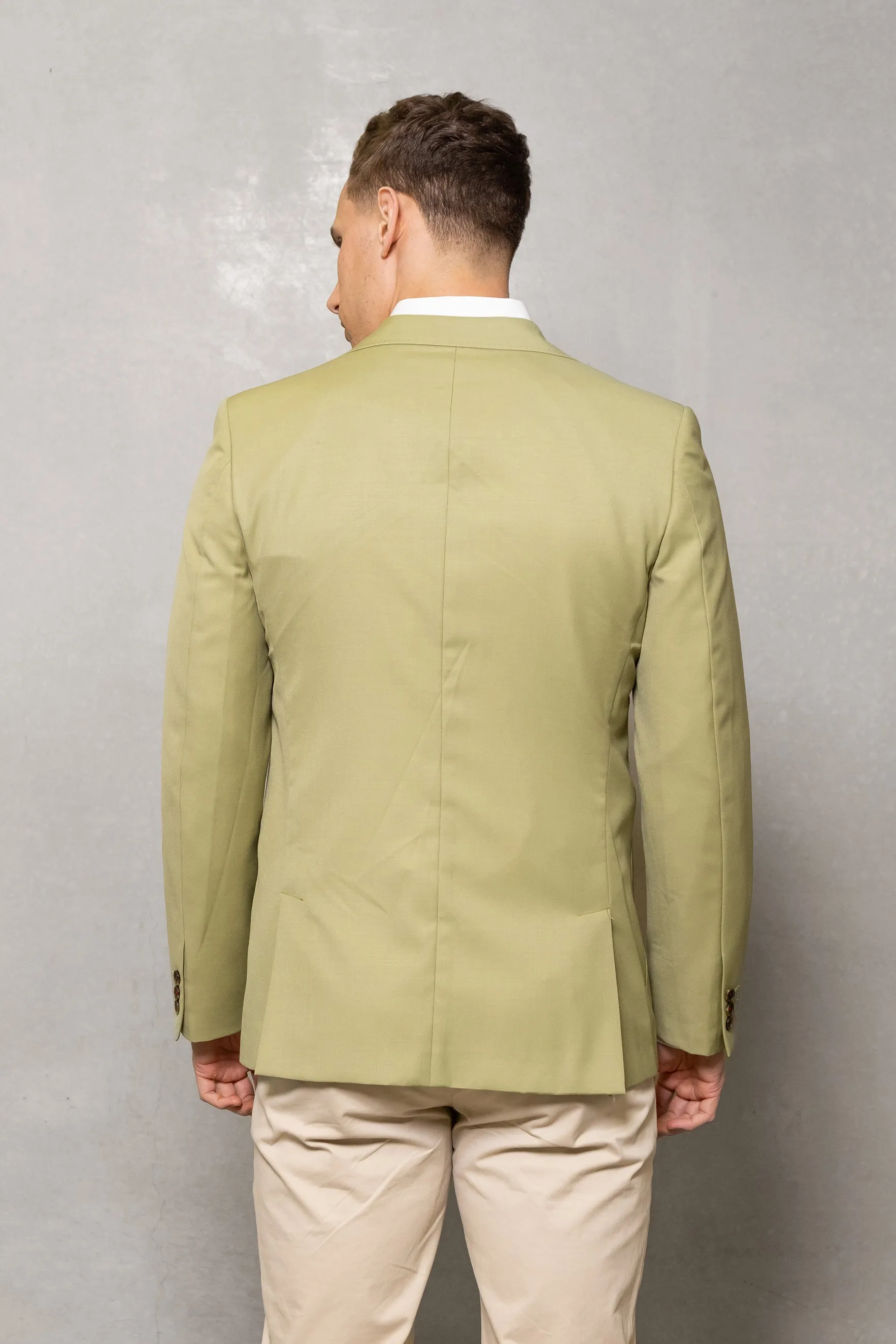 Sebastian Blazer: Pear Tree